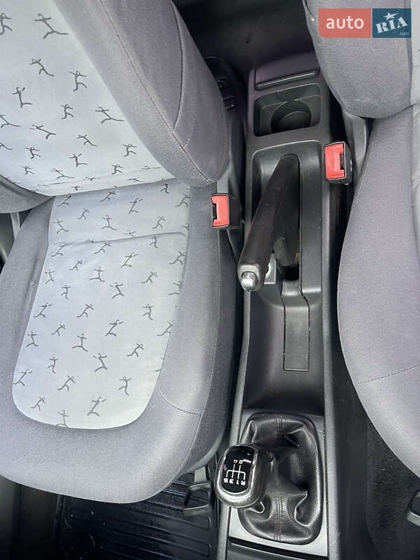 Універсал Skoda Fabia 2001 в Харкові