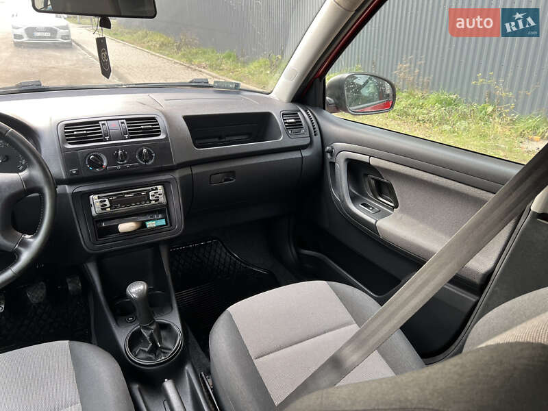 Універсал Skoda Fabia 2010 в Чернівцях фото 31 Універсал Skoda Fabia 2010 в Чернівцях