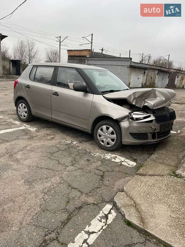 Хэтчбек Skoda Fabia 2010 в Запорожье