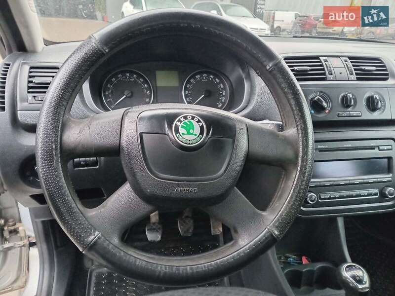 Універсал Skoda Fabia 2011 в Львові