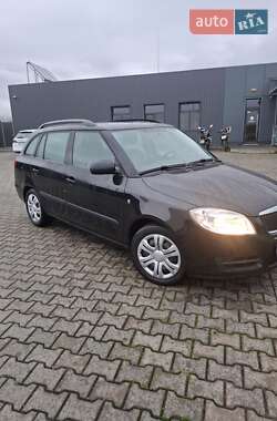 Универсал Skoda Fabia 2008 в Черновцах