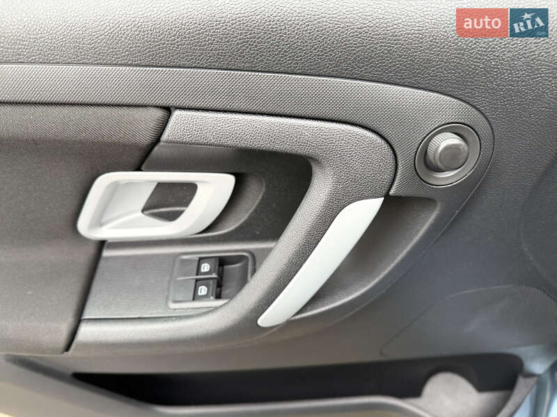 Хетчбек Skoda Fabia 2010 в Луцьку фото 15 Хетчбек Skoda Fabia 2010 в Луцьку