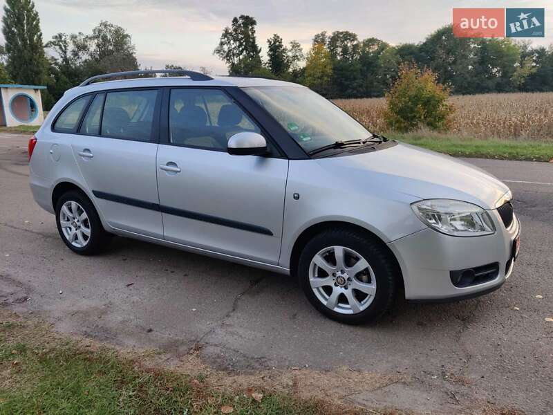 Універсал Skoda Fabia 2010 в Баришівка