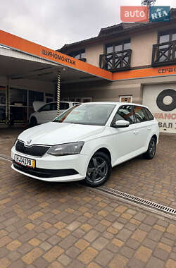 Универсал Skoda Fabia 2015 в Сваляве