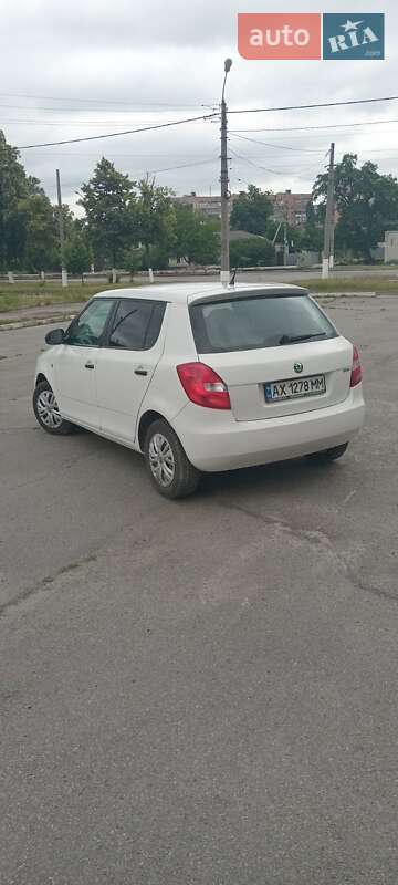Хэтчбек Skoda Fabia 2012 в Харькове фото 3 Хэтчбек Skoda Fabia 2012 в Харькове