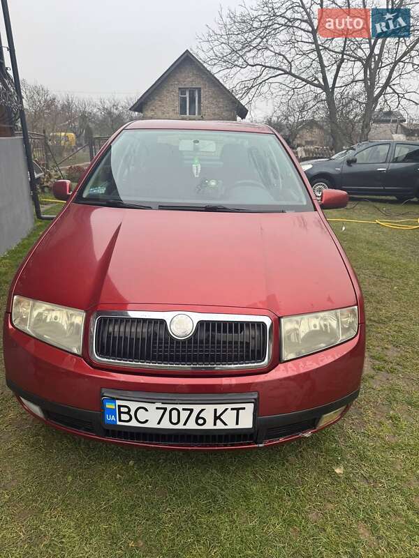 Седан Skoda Fabia 2002 в Золочеве
