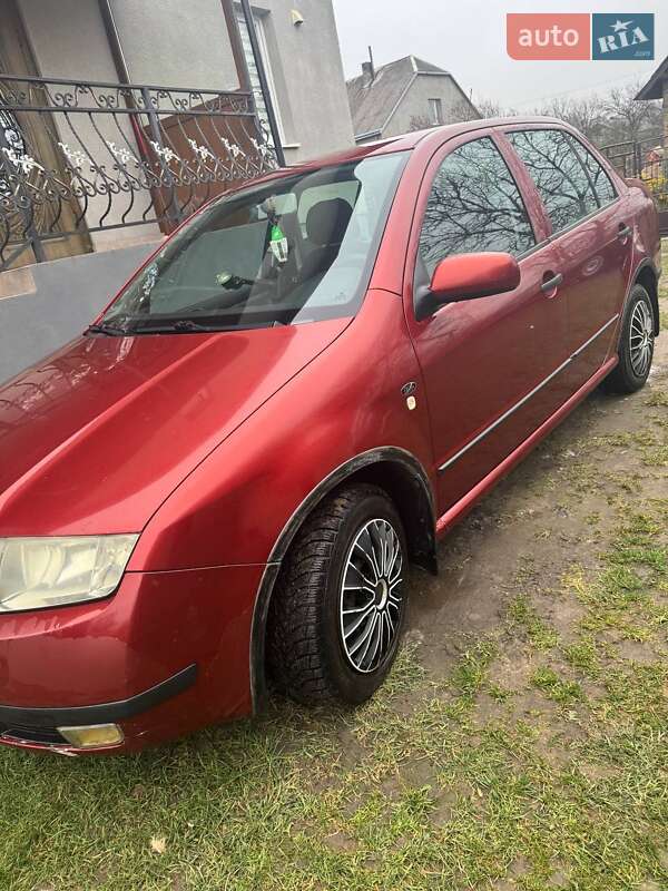 Седан Skoda Fabia 2002 в Золочеве