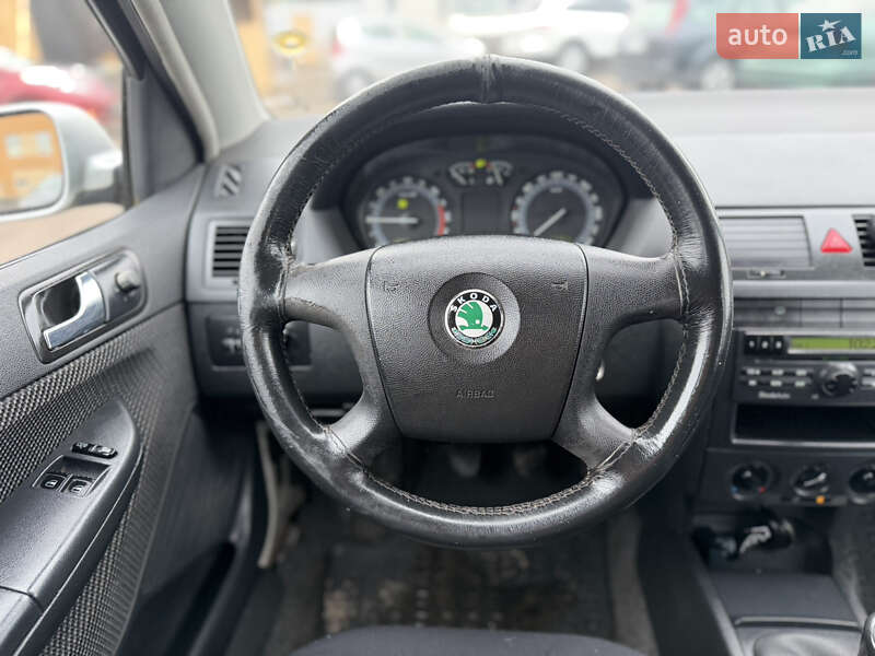 Универсал Skoda Fabia 2007 в Ровно фото 24 Универсал Skoda Fabia 2007 в Ровно