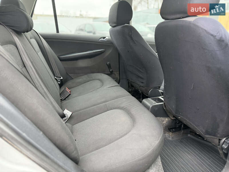 Универсал Skoda Fabia 2007 в Ровно фото 37 Универсал Skoda Fabia 2007 в Ровно