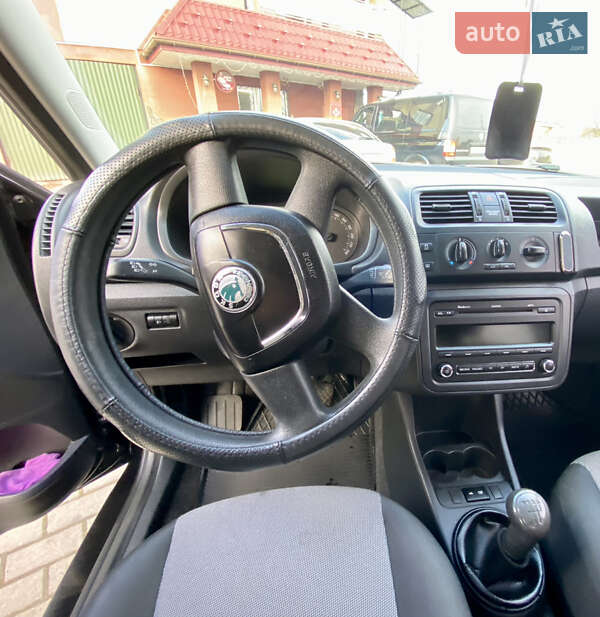 Хэтчбек Skoda Fabia 2012 в Каменке-Бугской