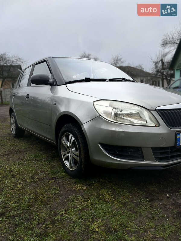 Хэтчбек Skoda Fabia 2012 в Чернигове фото 2 Хэтчбек Skoda Fabia 2012 в Чернигове