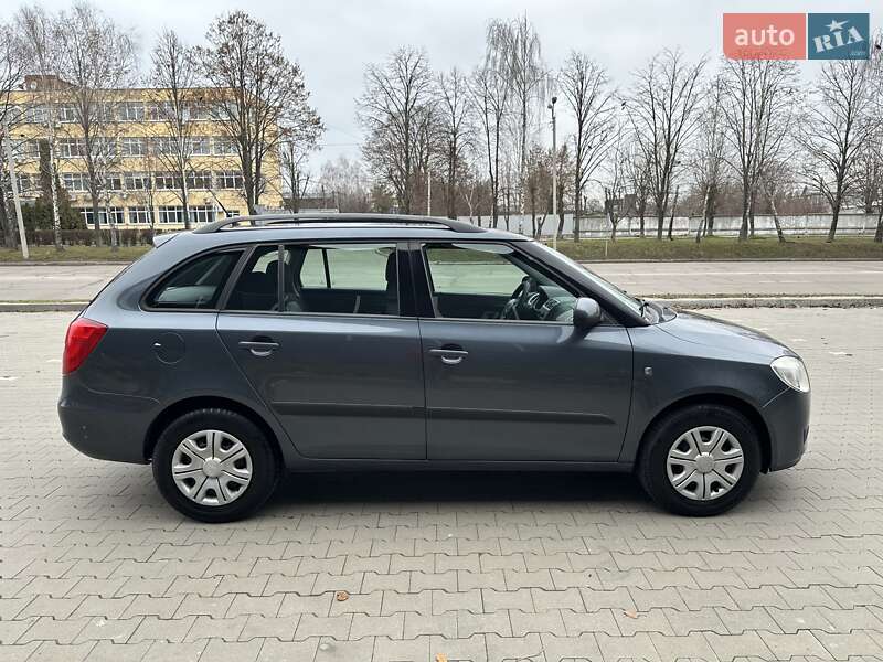 Skoda Fabia 2010 Skoda Fabia 2010