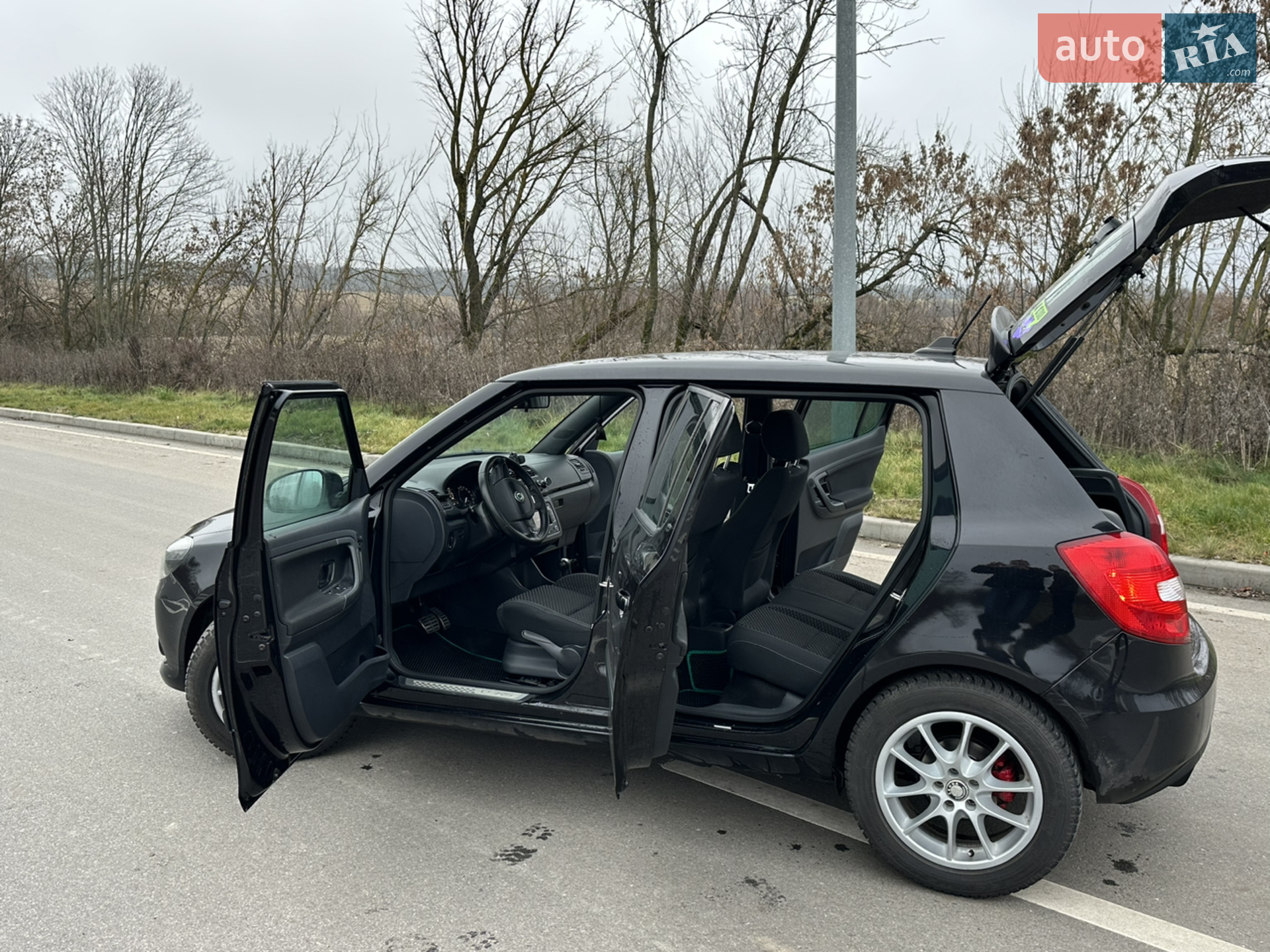 2011 Skoda Fabia - мініатюра 4