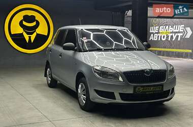 Хэтчбек Skoda Fabia 2012 в Черновцах