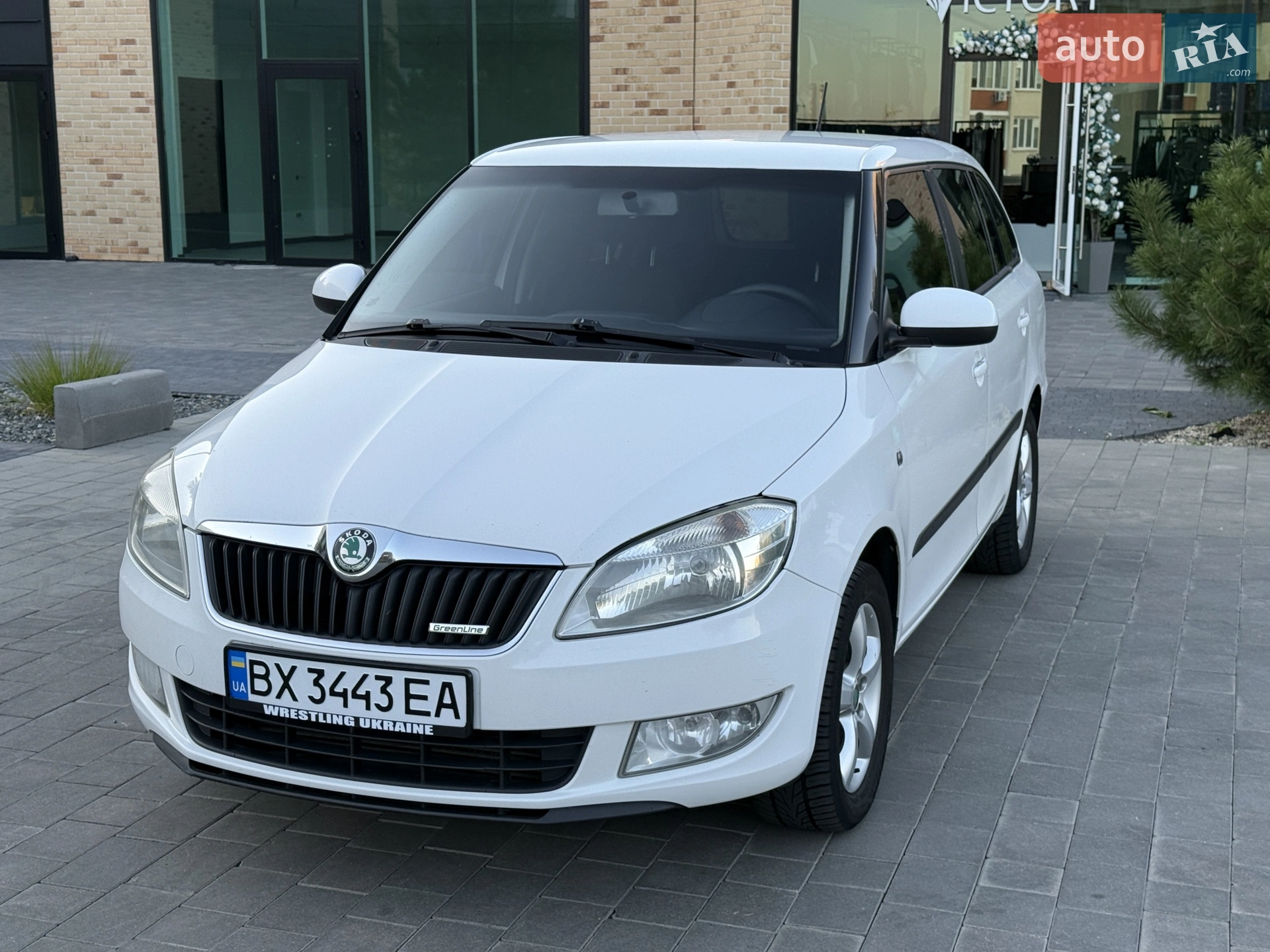 2011 Skoda Fabia - мініатюра 2