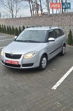 Универсал Skoda Fabia 2010 в Житомире