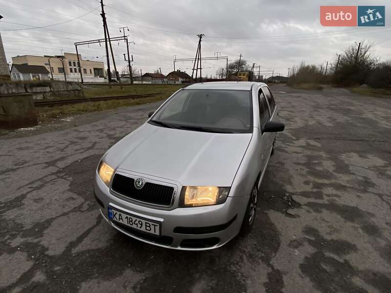 Хэтчбек Skoda Fabia 2004 в Мирополе фото 8 Хэтчбек Skoda Fabia 2004 в Мирополе