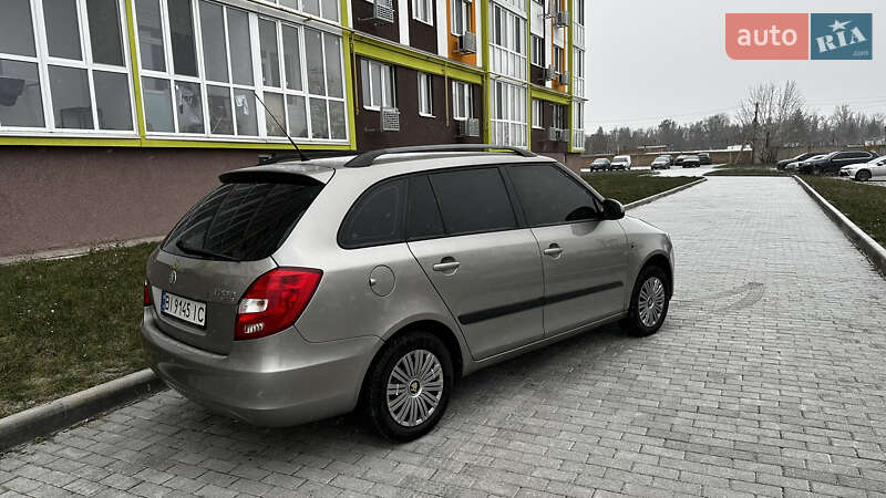 Универсал Skoda Fabia 2008 в Полтаве