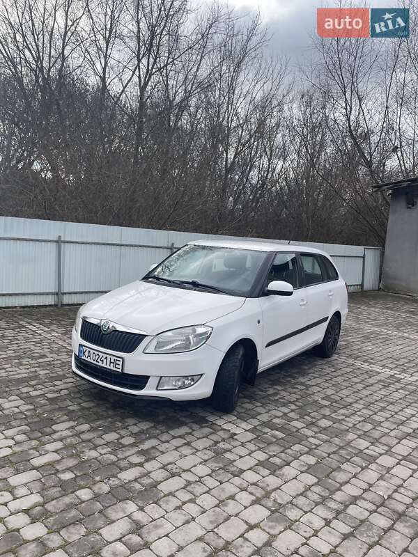 Skoda Fabia 2011 Skoda Fabia 2011