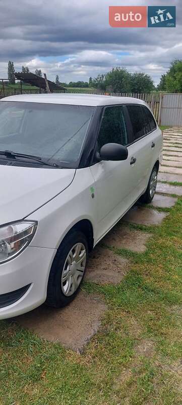 Skoda Fabia 2011 Skoda Fabia 2011