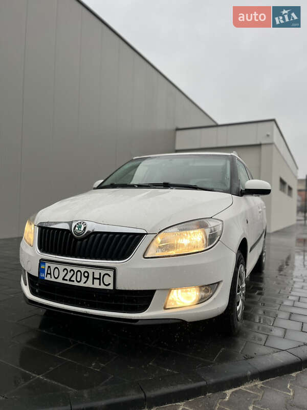 Універсал Skoda Fabia 2012 в Ужгороді