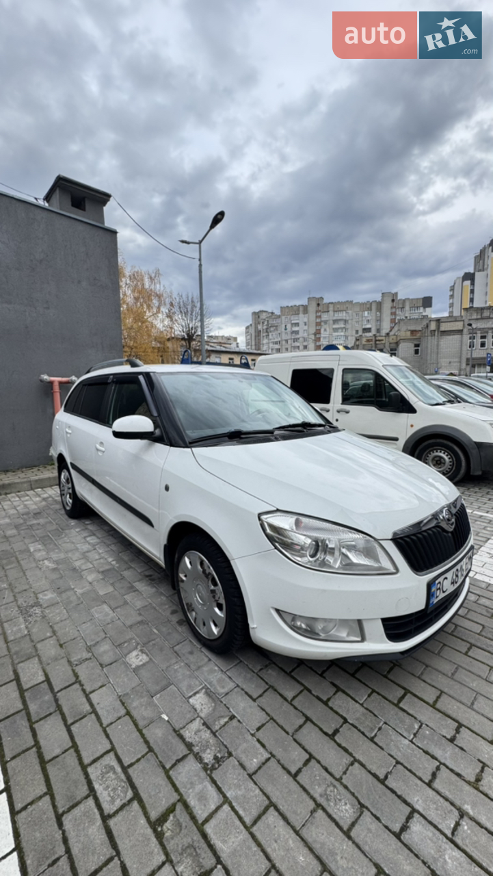 2012 Skoda Fabia - мініатюра 9