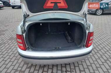 Седан Skoda Fabia 2004 в Калуші