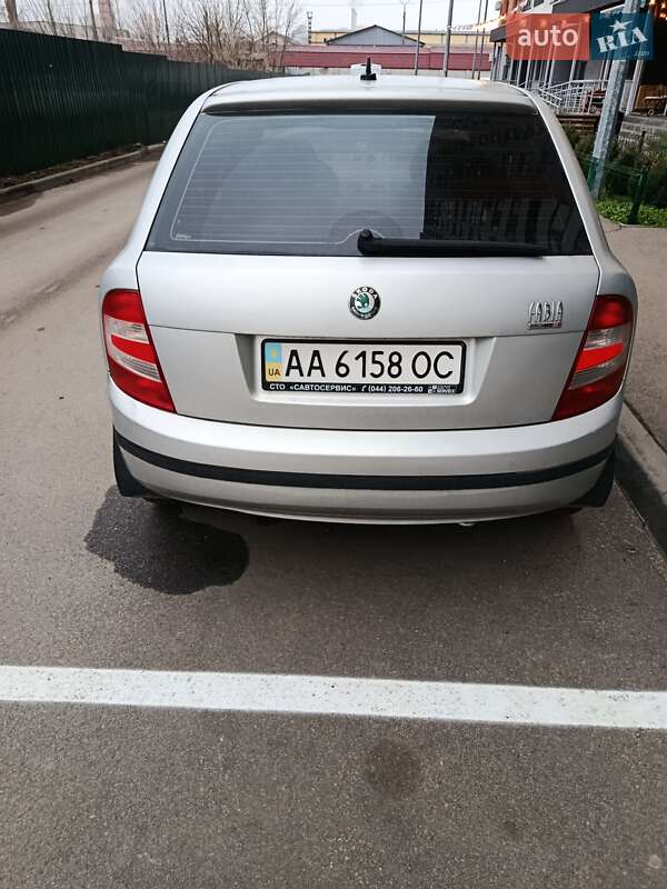 Хетчбек Skoda Fabia 2005 в Києві
