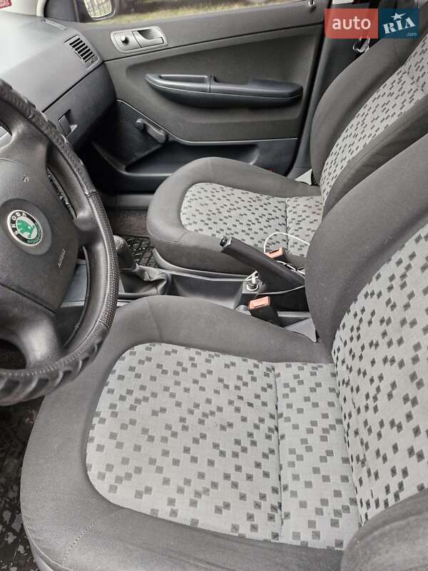 Хетчбек Skoda Fabia 2007 в Києві
