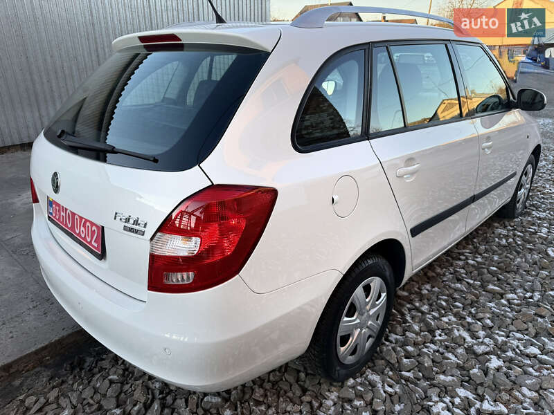 Універсал Skoda Fabia 2010 в Луцьку