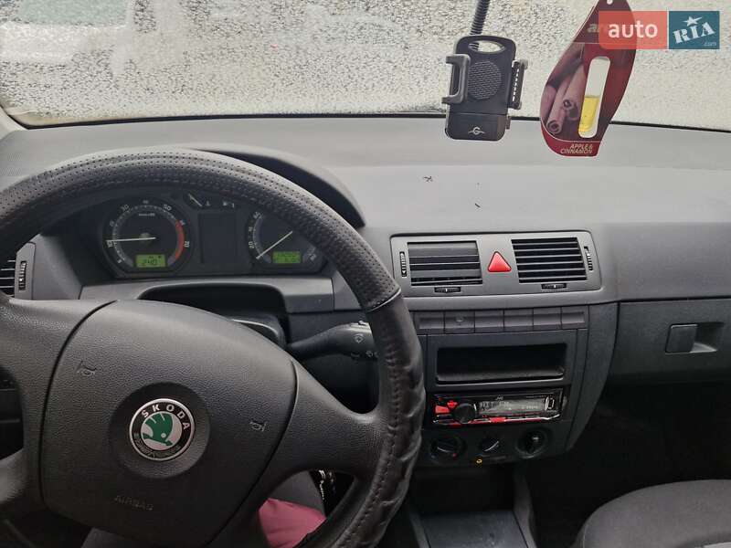 Хетчбек Skoda Fabia 2007 в Києві