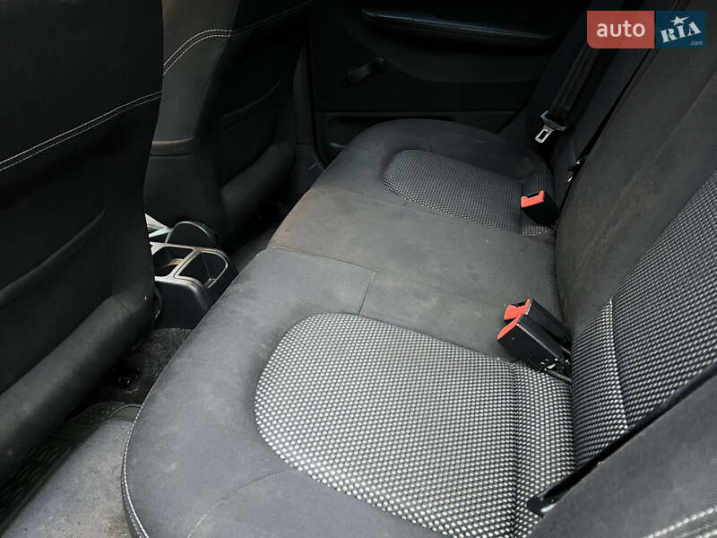 Хетчбек Skoda Fabia 2007 в Києві