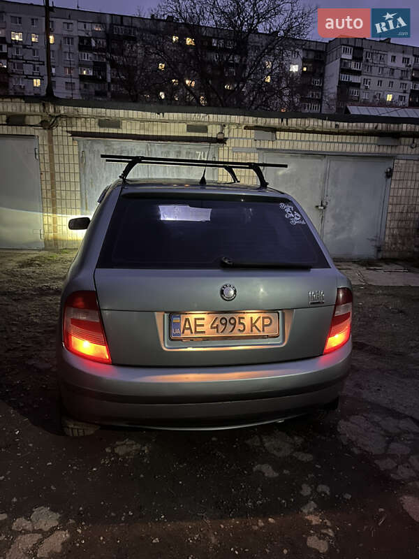Хетчбек Skoda Fabia 2006 в Дніпрі