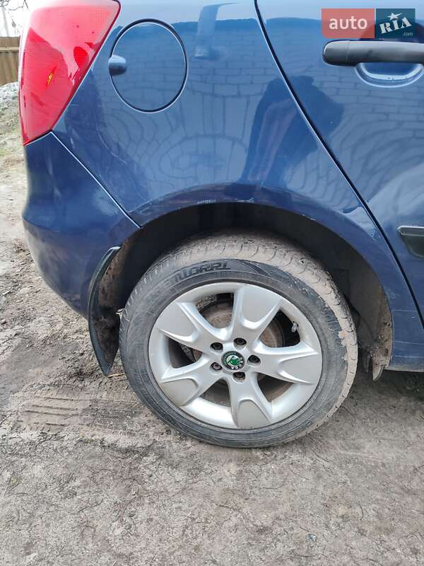 Хэтчбек Skoda Fabia 2008 в Харькове