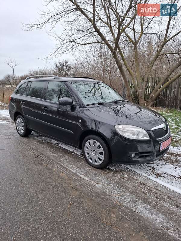 Універсал Skoda Fabia 2009 в Києві