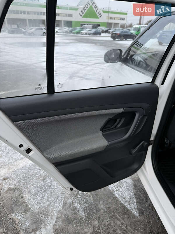 Хетчбек Skoda Fabia 2014 в Києві фото 13 Хетчбек Skoda Fabia 2014 в Києві