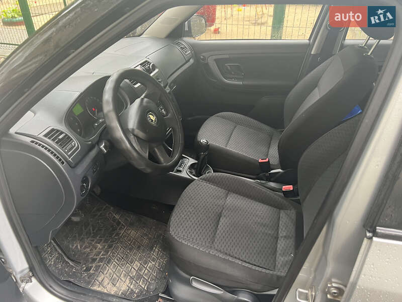 Хэтчбек Skoda Fabia 2013 в Луцке