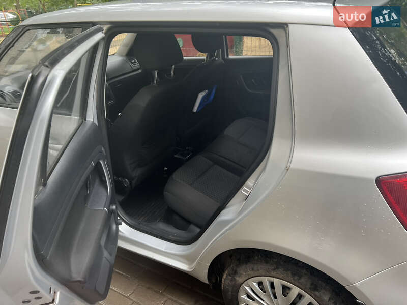 Хэтчбек Skoda Fabia 2013 в Луцке