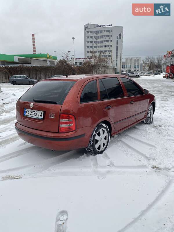 Универсал Skoda Fabia 2001 в Киеве
