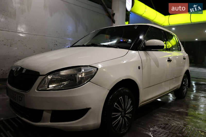 Хэтчбек Skoda Fabia 2013 в Киеве