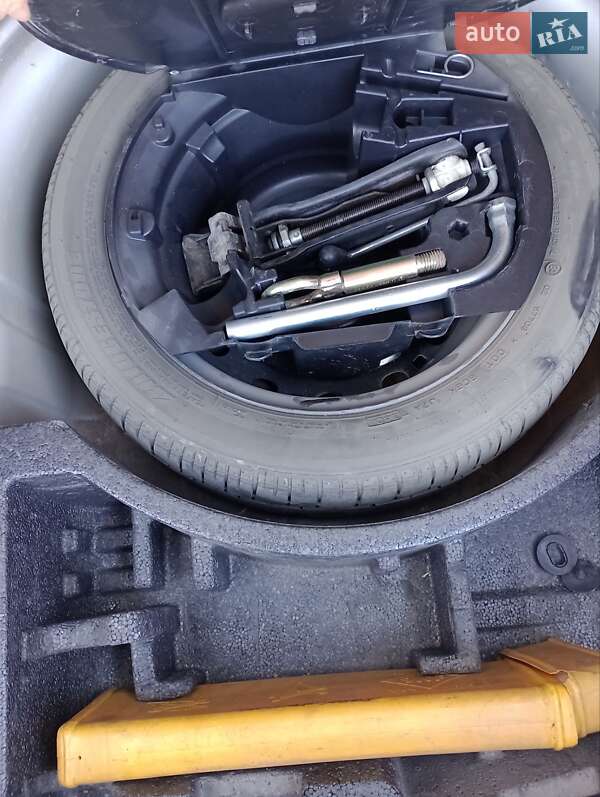 Універсал Skoda Fabia 2004 в Тернополі