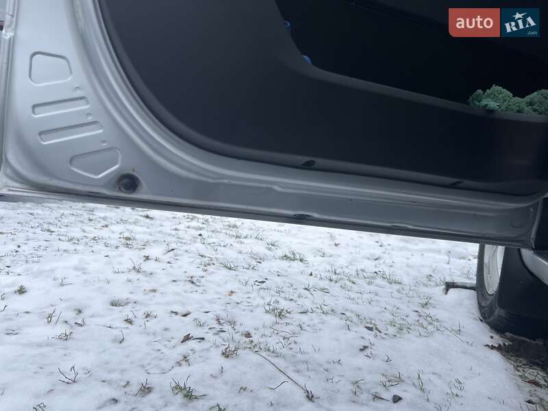 Универсал Skoda Fabia 2011 в Ужгороде