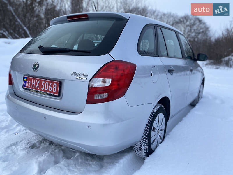 Универсал Skoda Fabia 2009 в Хороле