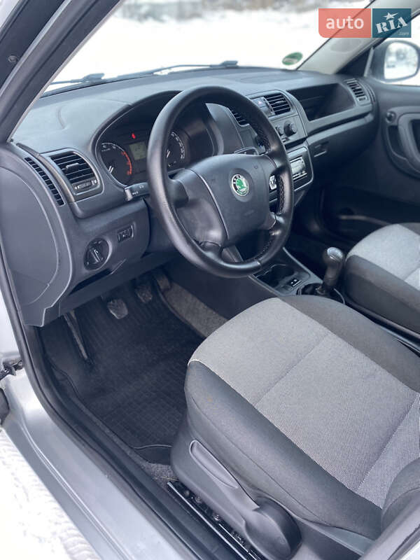 Универсал Skoda Fabia 2009 в Хороле