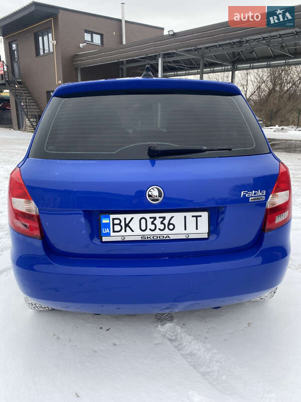 Хэтчбек Skoda Fabia 2009 в Ровно