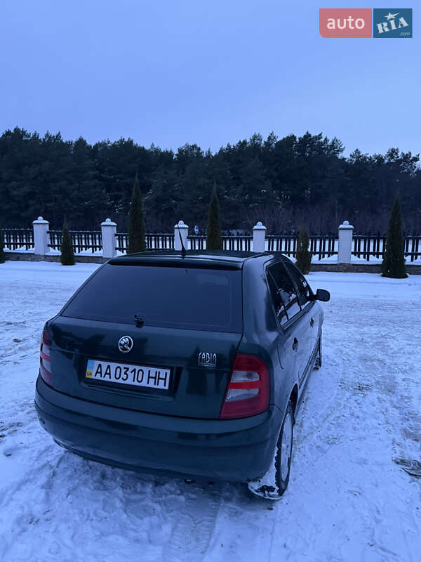 Хетчбек Skoda Fabia 2003 в Переяславі