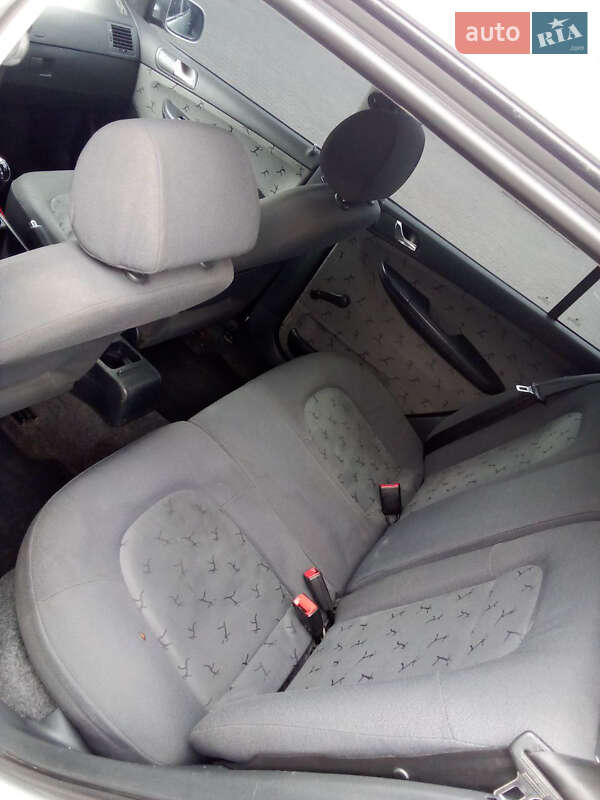 Універсал Skoda Fabia 2003 в Кам'янському