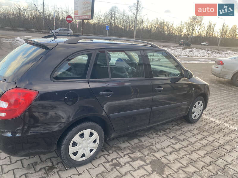 Універсал Skoda Fabia 2011 в Івано-Франківську
