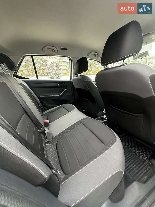 Хэтчбек Skoda Fabia 2019 в Сумах