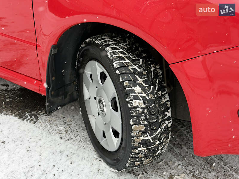 Хэтчбек Skoda Fabia 2000 в Тульчине фото 17 Хэтчбек Skoda Fabia 2000 в Тульчине